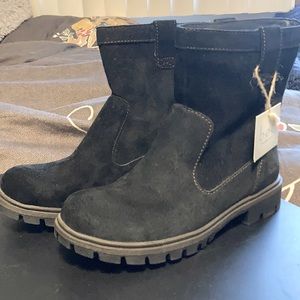 Winter boots